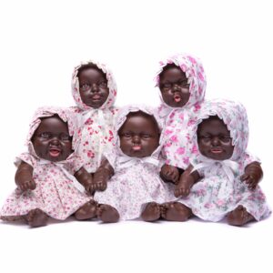 LB110-LEBEBOT-GAIA-NEGRA-CON-VESTIDO-Y-CAPOTITA_002